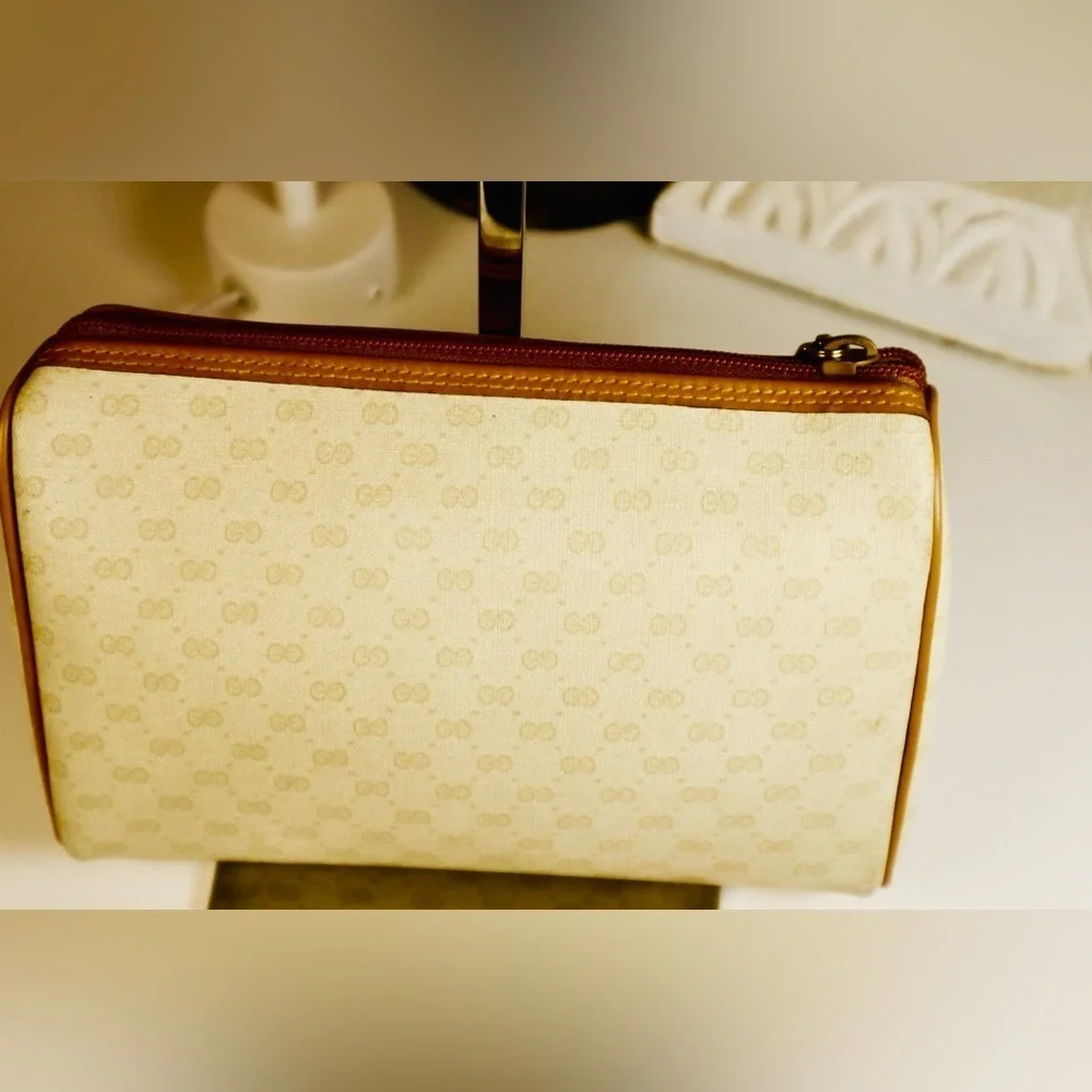 “Host Pick” GUCCI 1970’s Vintage Pouch - Micro GG Canvas Print in Beige